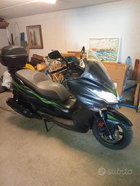 Kawasaki J300 - 2020