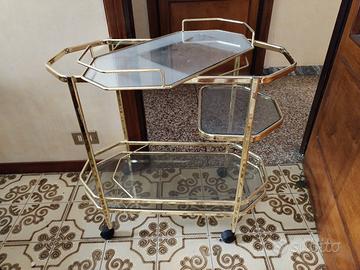 Carrello in ottone e vetri con vassoio a specchio
