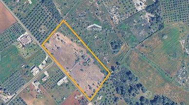 Terreno con fabbricato a Castrignano de' Greci