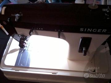 Macchina da cucire singer 257 con pedale