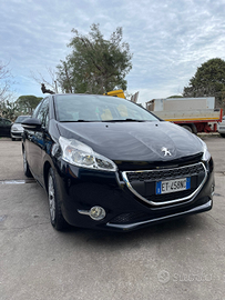 Peugeot 208 1.2 benzina