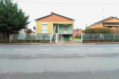 CASA INDIPENDENTE A MONTECHIARUGOLO