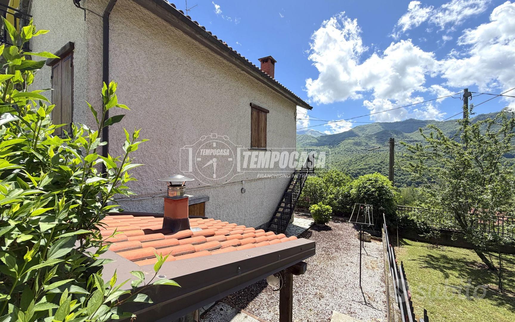 VILLA CON GIARDINO! - Vista 3
