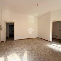 MULTILOCALE A GALATONE