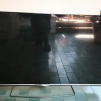 TV Philips 47 pollici led Ambilight GUASTA LEGGI!