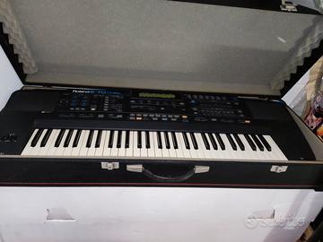 Tastiera musicale/Arranger Roland E-70 FUNZIONANTE