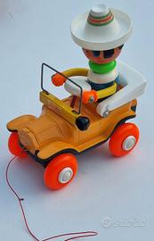 Auto d'epoca Educalux degli anni '70/'80.
