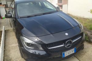 Mercedes CLA 200D Shooting Break