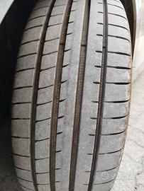 Gomme  225 45 R18 