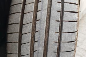 Gomme  225 45 R18 