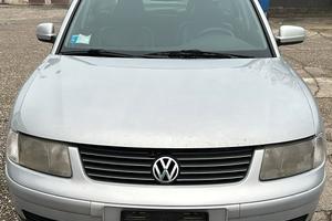 Ricambi usati Volkswagen passat berlina 2.5 d AFB