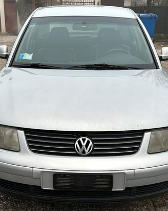 Ricambi usati Volkswagen passat berlina 2.5 d AFB
