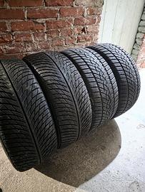 4 gomme 225/40/19 Seminuove