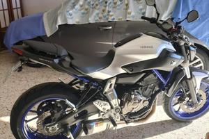 Yamaha MT07 2015