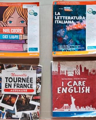 Libri scolastici medie.