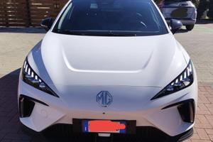 Mg4 luxury 64kwh