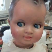 Bambolotto in composizione.