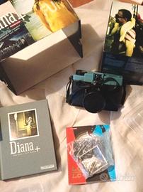 Fotocamera Lomography Diana+ con scatola e libro 