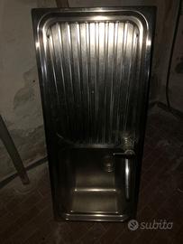 Lavandino acciaio con miscelatore