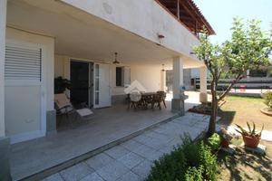 VILLA A SCHIERA A CENTOLA
