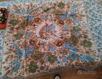 Foulard 100% seta con fiori azzurri