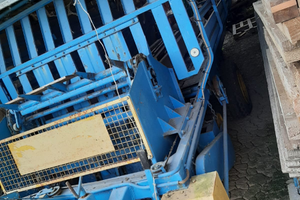 Rimorchio autocaricante fieno