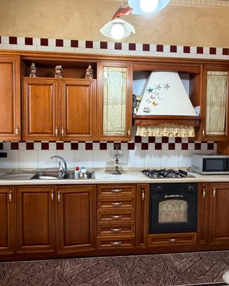 Cucina + credenza vetrina  unico prezzo