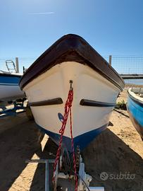 Vela latina in legno