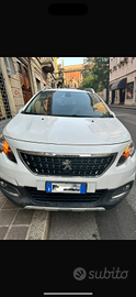 Peugeot 2008 Allure 1.2 PureTech – Cambio automati