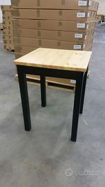 Tavolo legno quadrato ristorante