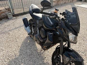 KAWASAKI Z750 - 2008 - 34.000 km - NERA - €3.500
