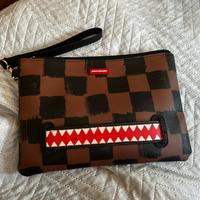 pochette sprayground