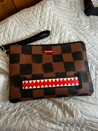 pochette sprayground