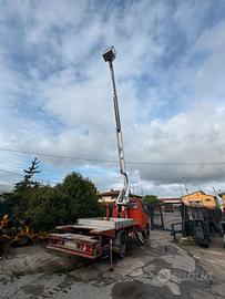 M144 - IVECO DAILY CON PIATTAFORMA CESTA AEREA