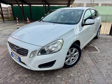 Volvo V60 D3 Geartronic Summum