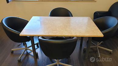 Tavolo da riunioni