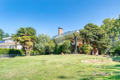 VILLA SINGOLA A RIVOLI