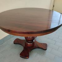 Tavolo in legno di pino