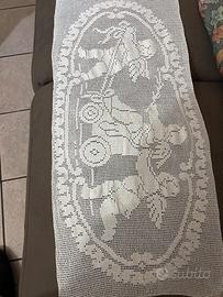 Cebtrino lavorato a mano