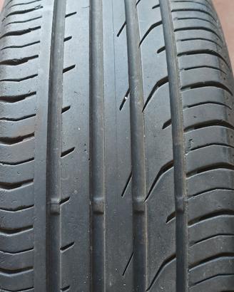 gomme estive 215/55/18 95H