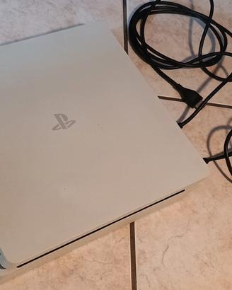 PS4 Slim bianca versione 8.03 con giochi 