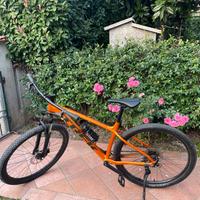Bicicletta MTB Trek Marlin 6
