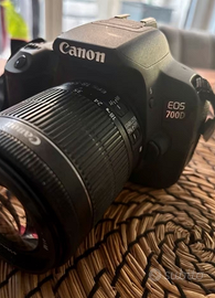 Canon EOS 700D  EF-S 18-55mm