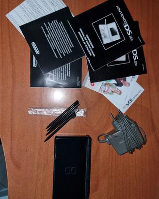 Nintendo ds black edition + pennine + custodia