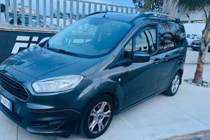 Ford Tourneo Courier 1.5 TDCI 95 CV Titanium