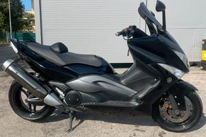 scooter Yamaha T-Max
