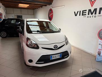 Toyota Aygo 1.0 12V VVT-i 5 porte Lounge