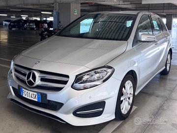 Mercedes-benz B 180 Premium 84.836 km Unico Propri