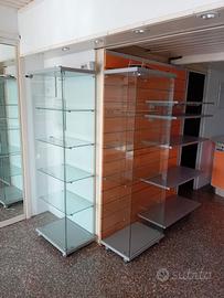 Arredamento in legno 
