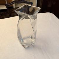 Vaso Design in Vetro a Torsione